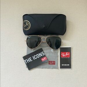 Ray-Ban Gold Aviator Sunglasses